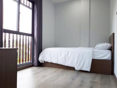 Apartment for rent, 2 bedrooms, Ngũ Hành Sơn, Đà Nẵng - Thumbnail 2