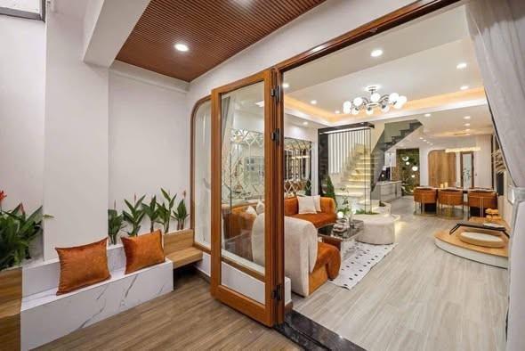 Cho thuê nhà riêng, 4 phòng ngủ, Trưng Nữ Vương, Hải Châu, Đà Nẵng - Photo 2