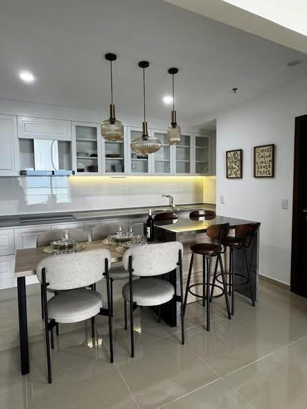 Cho thuê căn hộ, 3 phòng ngủ, 135m², 1 Nguyễn Tất Thành, Hải Châu, Đà Nẵng - Photo 1