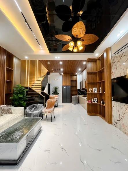 Cho thuê nhà riêng, 4 phòng ngủ, 50m², Nguyễn Tất Thành, Hải Châu, Đà Nẵng - Photo 1